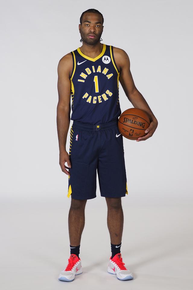 的前锋线显 的前锋线显